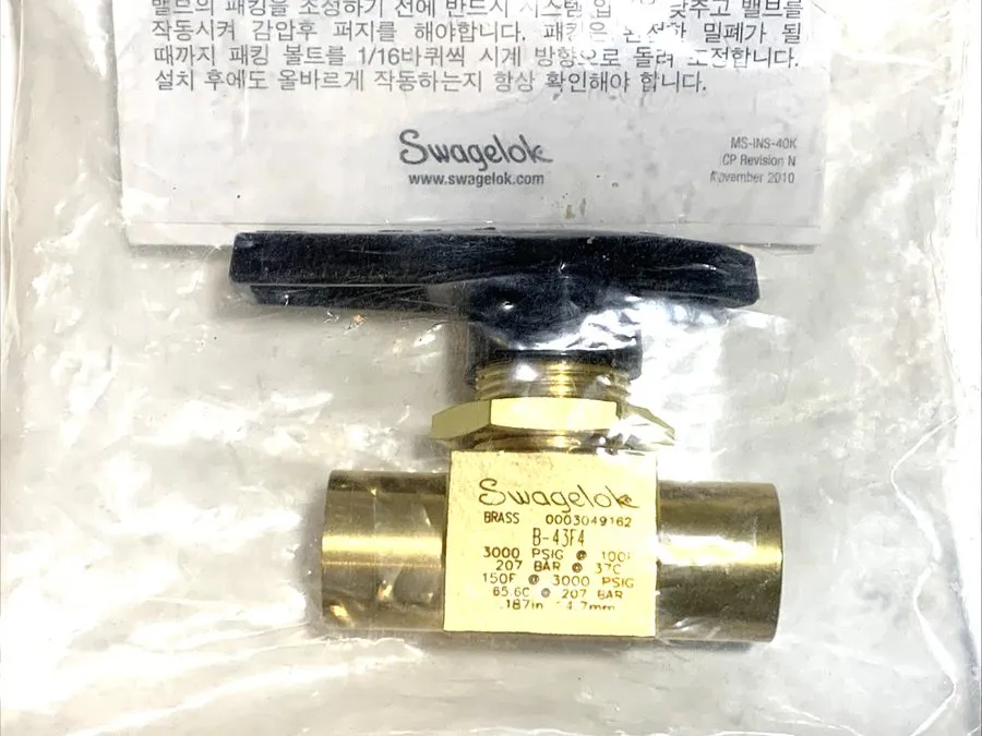 Клапан Swagelok B-43F4 Brass 1-Piece 40 Series Ball Valve FNSP — фото лота 2