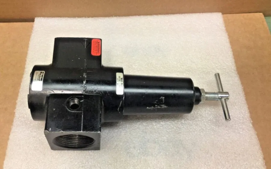 Регулятор давления Parker Pneumatic 08R713AB 250PSIG 18 Bar Regulator