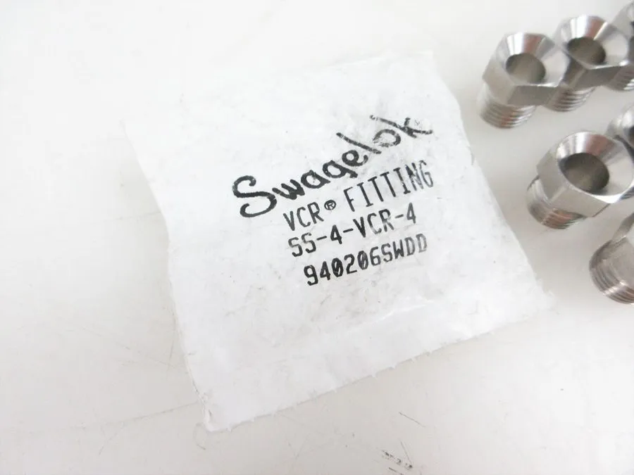 Фитинг LOT 7 SWAGELOK CAJON SS-4-VCR-4 1/4" FACE SEAL FITTING MALE NUT