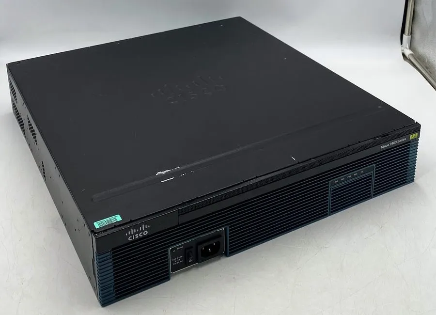 Маршрутизатор Cisco 2900 Series Integrated Service Router- 2921 V08