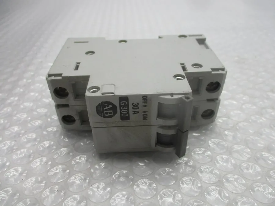Автоматический выключатель 1492-CB2G300 Allen Bradley Circuit Breaker 30A 2 Pole