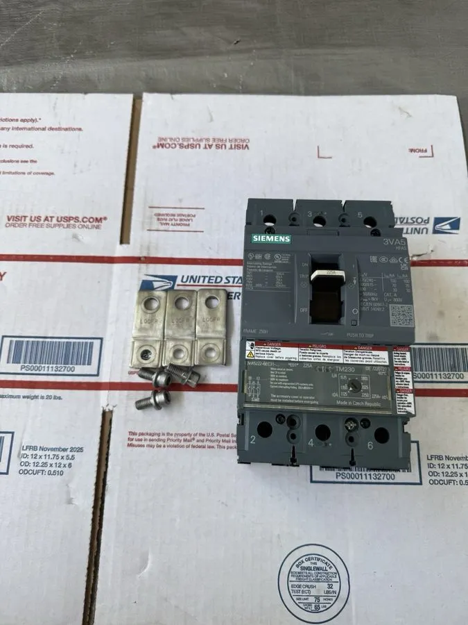 Автоматический выключатель Siemens 3VA5222-6EC31-0AA0 225 Amp 3-Pole Molded Case — фото лота 1