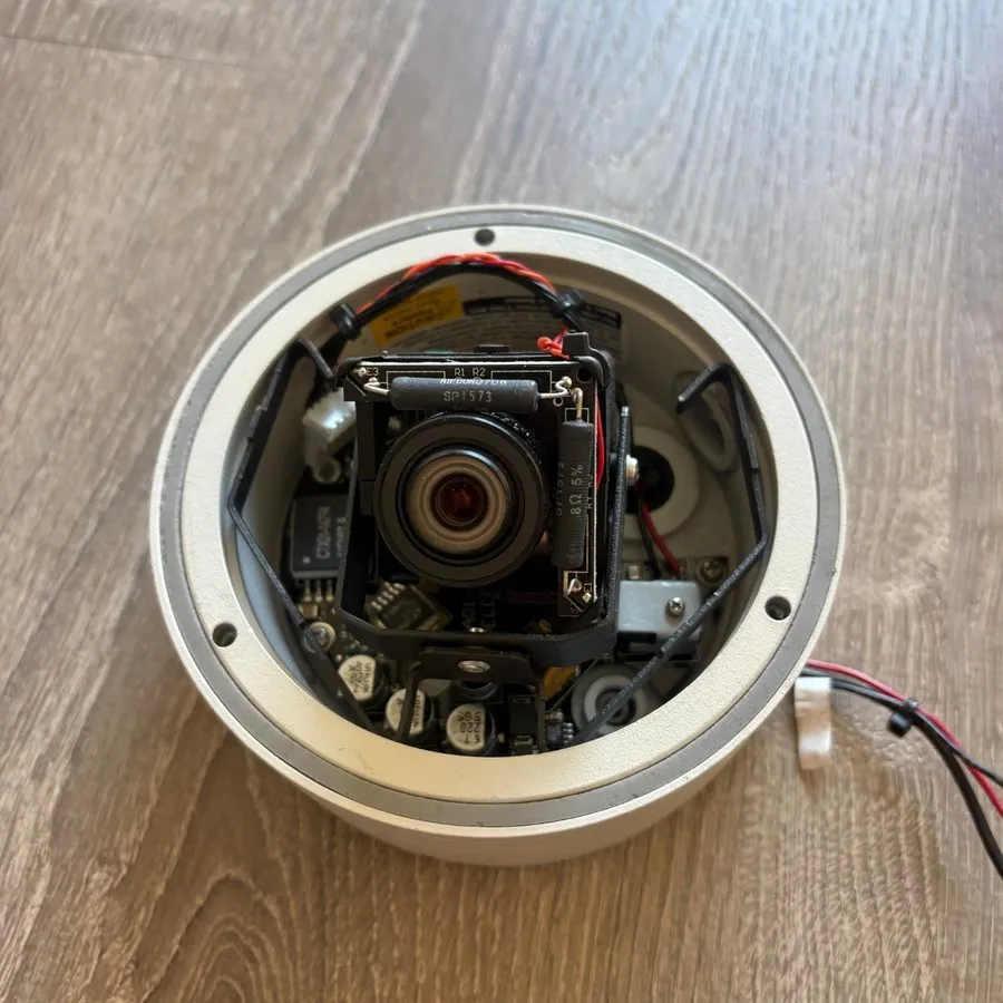 Камера Pelco ICS110-CDV39A Indoor Dome Camera 12/24V Analog Security Camera