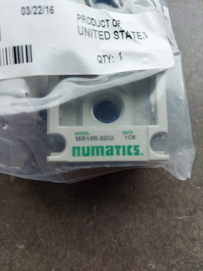 Трубопроводная арматура Numatics MR14R-02GI Pneumatic Manifold Pressure Regulato — фото лота 2