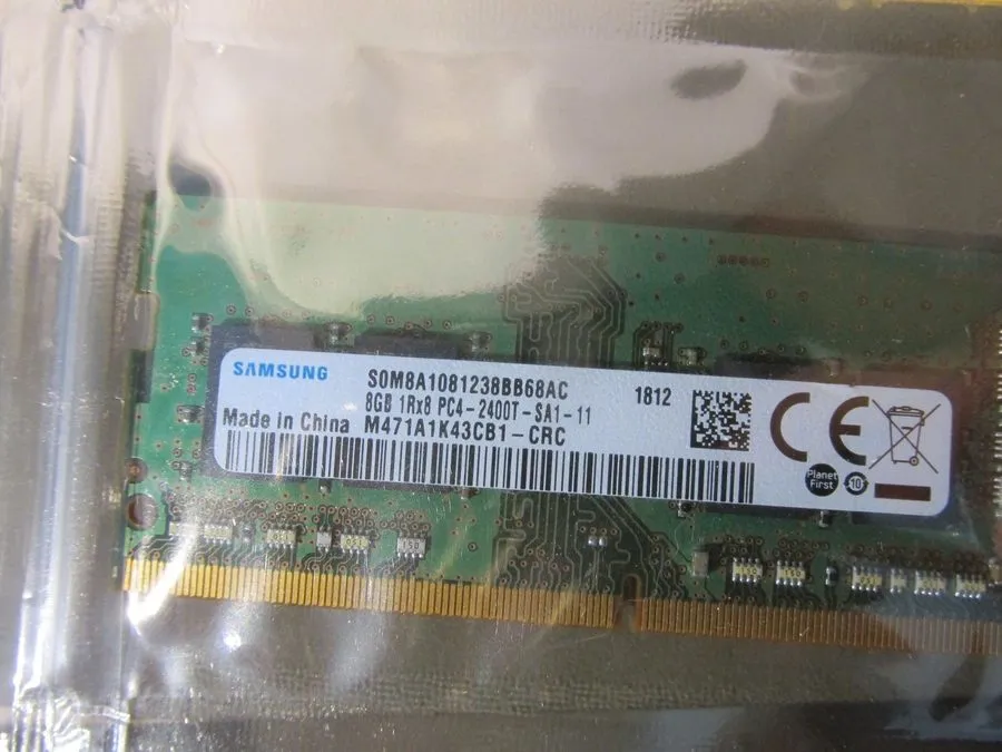 Модуль памяти Samsung 8GB DDR4 2400 Desktop RAM Non-ECC Unbuffered PC4 1Rx8 M471 — фото лота 1