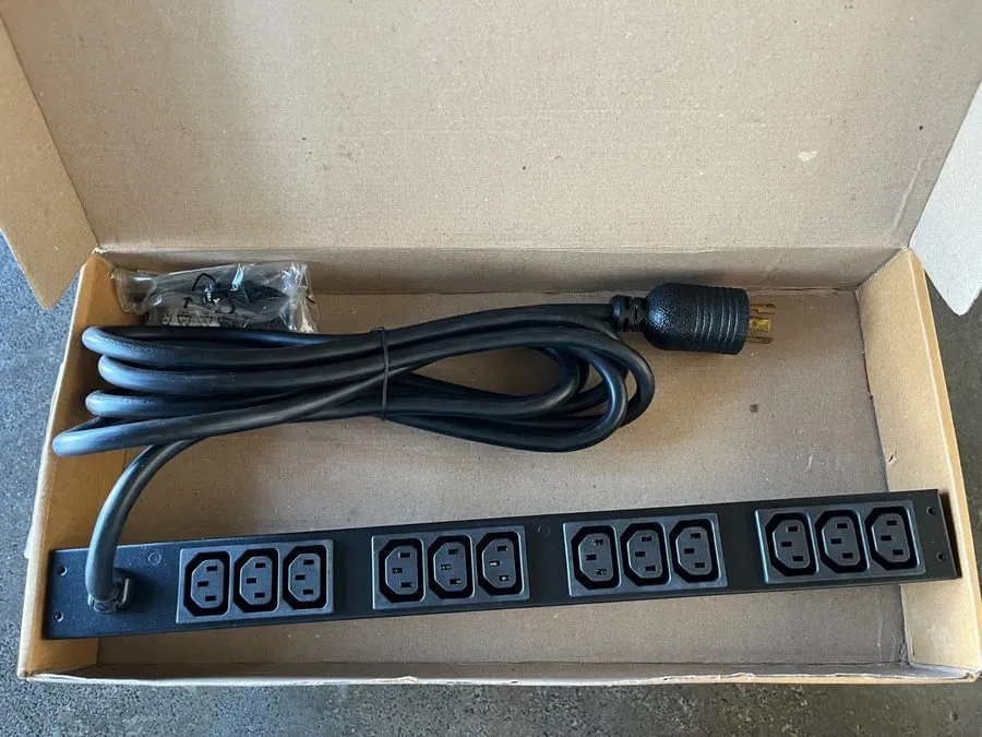 Блок розеток PDU APC AP9566 NetShelter Basic Rack PDU 1U 16A 208V 12 C13 outlets