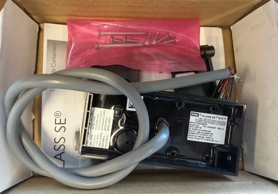 Оборудование видеонаблюдения HID 900NTNNEK00000 iCLASS SE R10 Mini Mullion er — фото лота 2