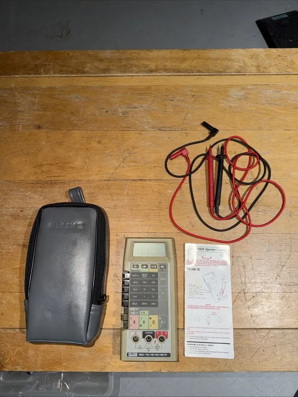 Мультиметр FLUKE 8060A TRUE RMS MULTIMETER W/ LEADS . 3