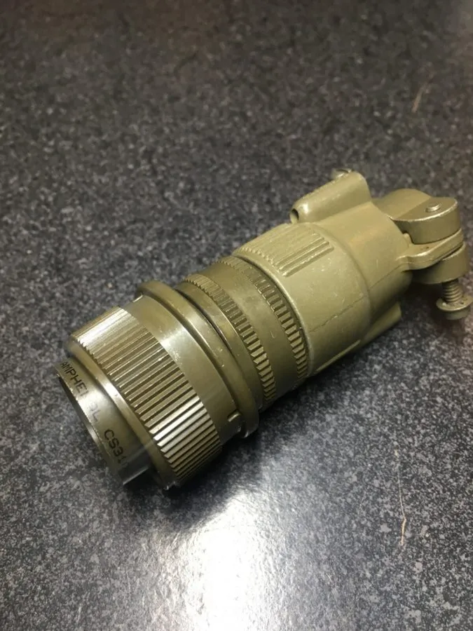 Разъём connector amphenol CS3106A-18-1P — фото лота 1