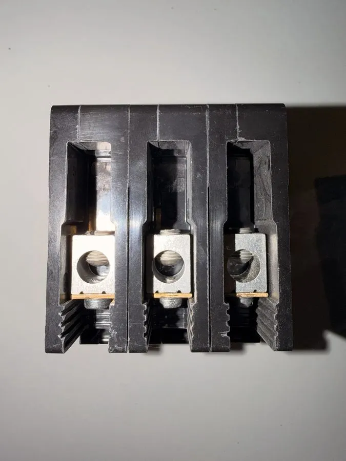 Автоматический выключатель Square D EJB34045 45A 480V 3-Pole Circuit Breaker