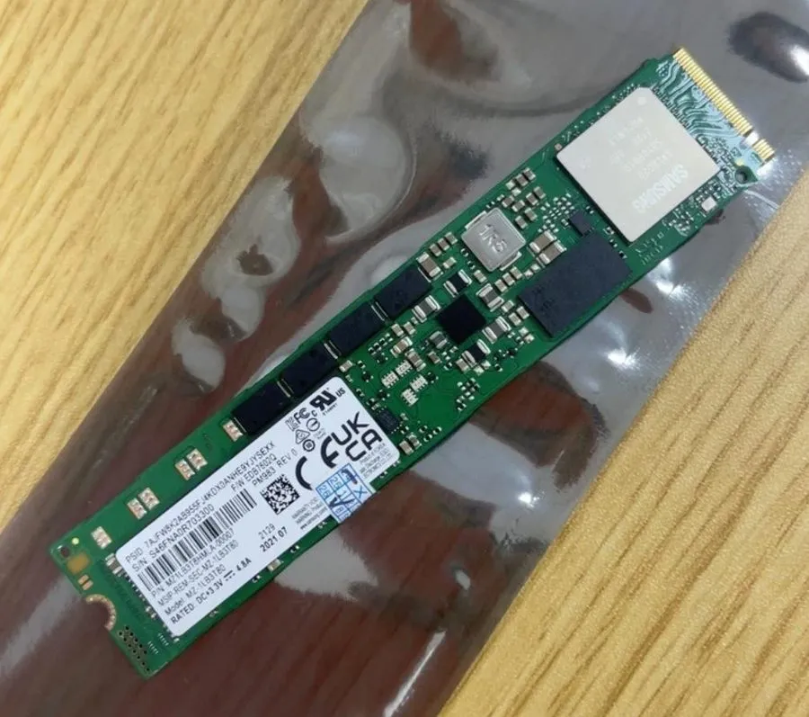 SSD-накопитель Samsung PM983 3.84TB SSD M.2 22110 PCI Express 3.0 x4 NVMe MZ1LB3