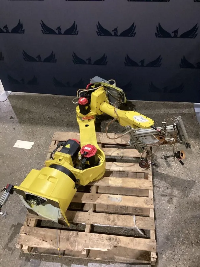 Робот FANUC M-16IB/20 INDUSTRIAL ROBOT ARM A05B-1216-B202 2005 ARM ONLY