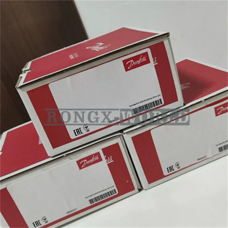 Датчик давления Danfoss EMP 2 084G2110 Pressure Transmitter 24VDC