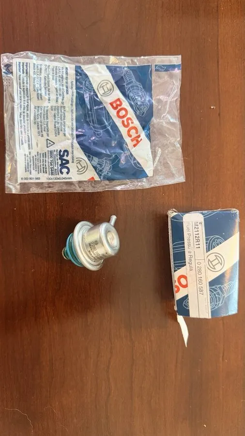 Трубопроводная арматура Mercedes FUEL INJECTION PRESSURE REGULATOR BOSCH 0280160