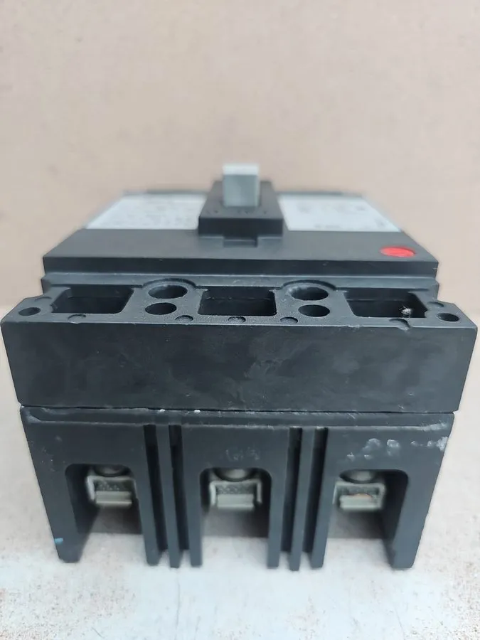 Автоматический выключатель General Electric TED134025 Circuit Breaker 25A 3P 480