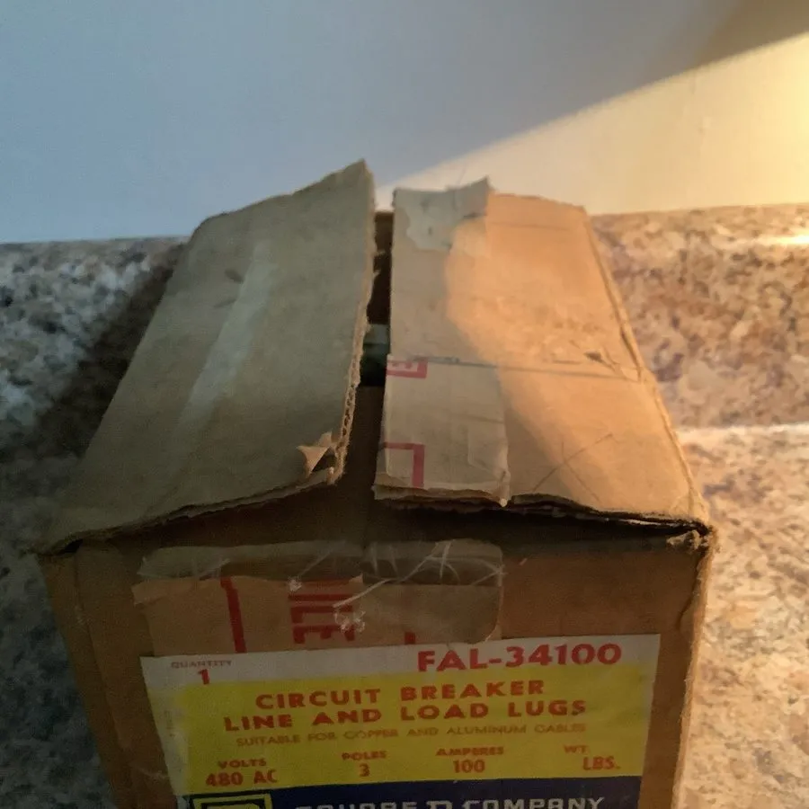 Автоматический выключатель Square D FAL34100 Circuit Breaker 100A 3-Pole 480V AC