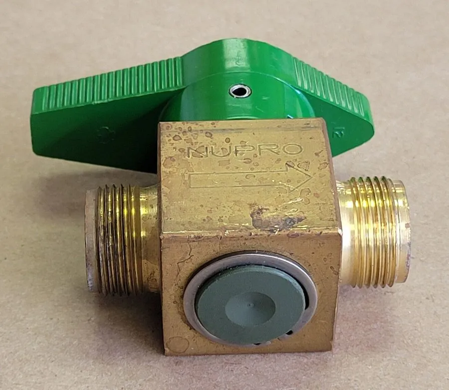 Клапан Swagelok B-8P6T Brass Quarter-Turn Instrument Plug Valve FNSP