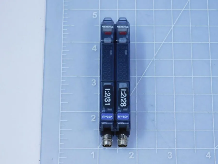 Датчик Keyence FS-V31CP Fiber Optic Sensor Amplifier