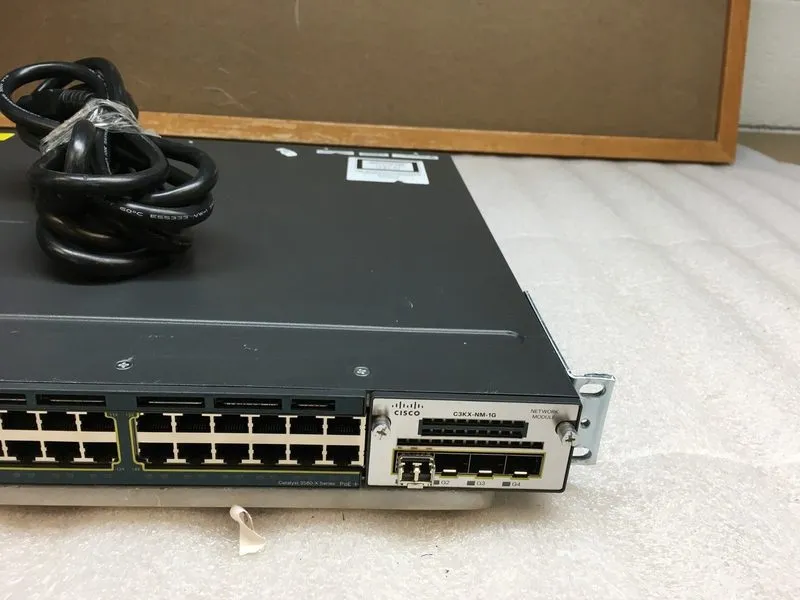 Коммутатор WS-C3560X-24P-L V02 Cisco 3560X 24 Port 1GigE PoE+ Switch W/ 1x C3KX- — фото лота 3
