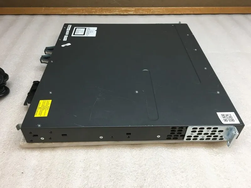 Коммутатор WS-C3560X-24P-L V02 Cisco 3560X 24 Port 1GigE PoE+ Switch W/ 1x C3KX- — фото лота 4