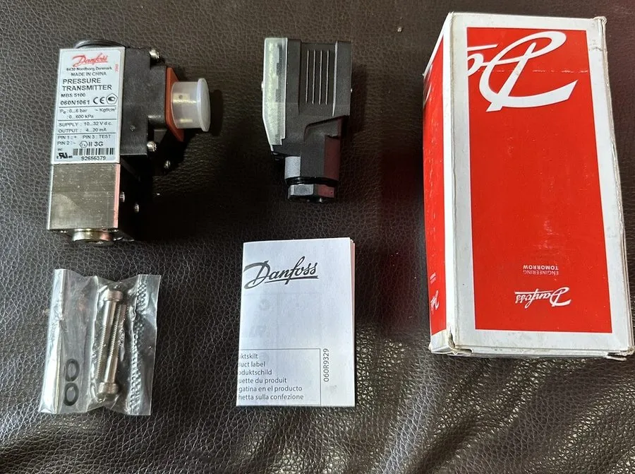 Датчик давления Danfoss 060N1061 pressure transmitter UPS — фото лота 1