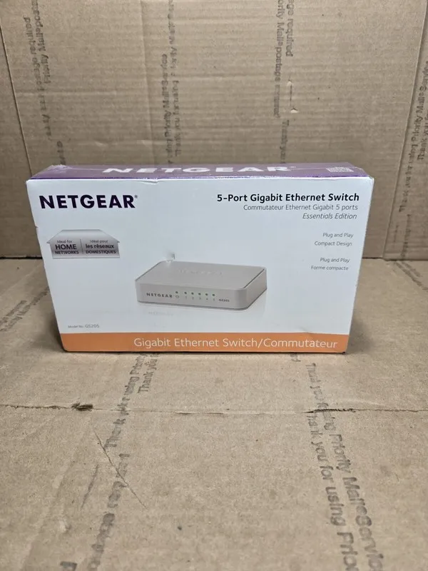 Коммутатор NETGEAR GS205 5-Port Gigabit Ethernet Switch Compact Desktop Splitter