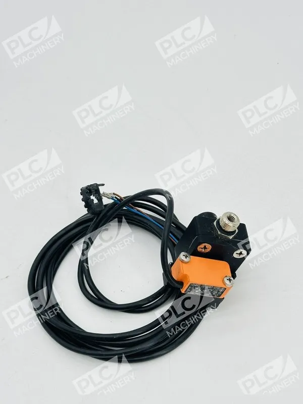 Датчик приближения IFM Efector IS5002 Inductive Proximity Sensor IS-3002-APOG