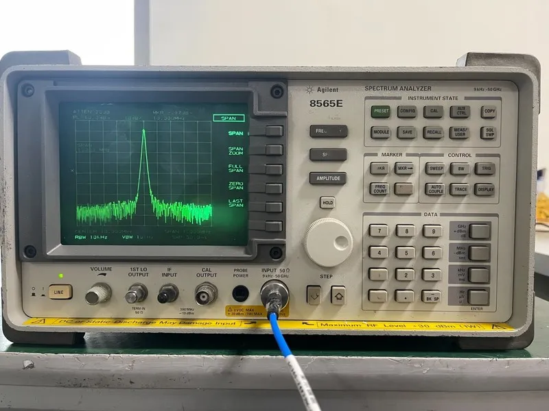 Анализатор спектра HP Agilent 8564E 9KHz 40GHz Spectrum Analyzer w/ 85620A modul