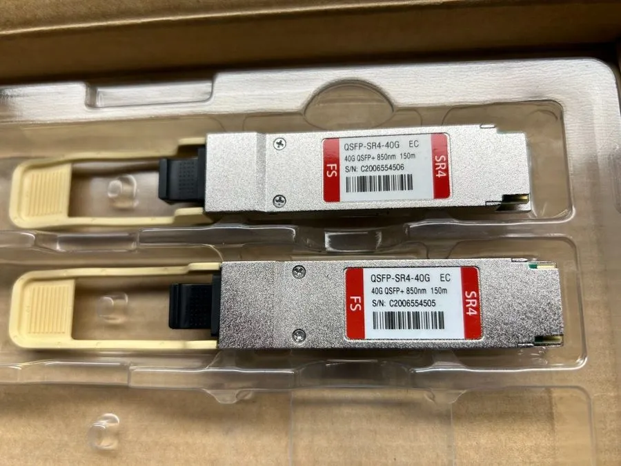 Трансивер Fiberstore QSFP-SR4-40G 40GBASE-SR4 QSFP+ 850nm MPO DOM Transceivers M