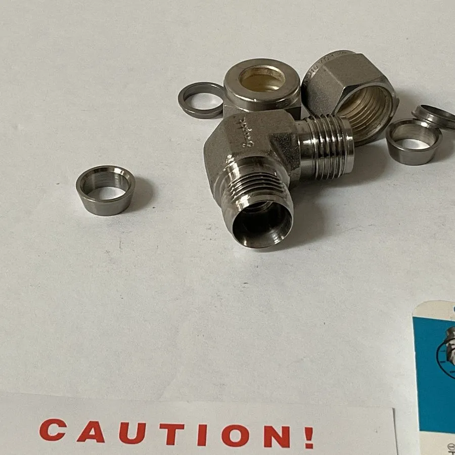 Фитинг Swagelok SS-600-9 Union Elbow 3/8” Tube Fitting Stainless Steel — фото лота 2