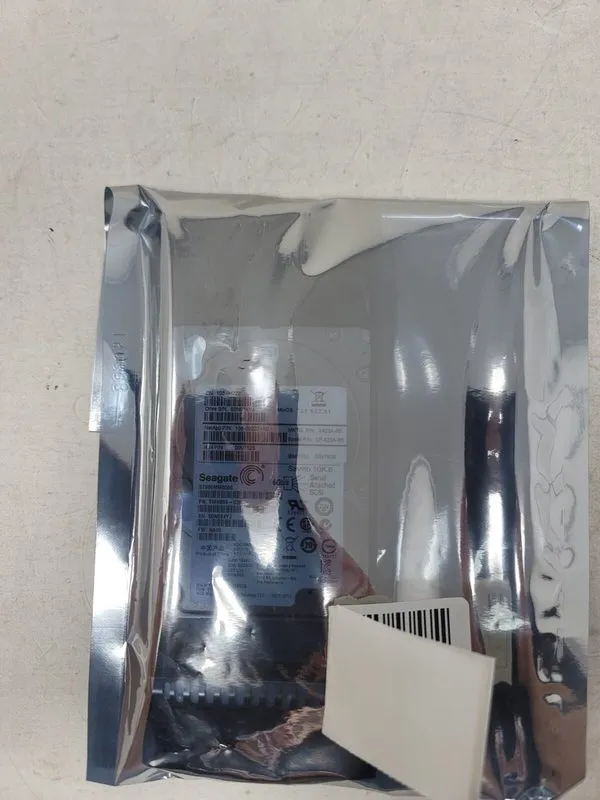 Жёсткий диск NETAPP X423A-R5 900GB 10K SAS 6GB 2.5in HDD 00V7528 108-00222+E0 SP — фото лота 4