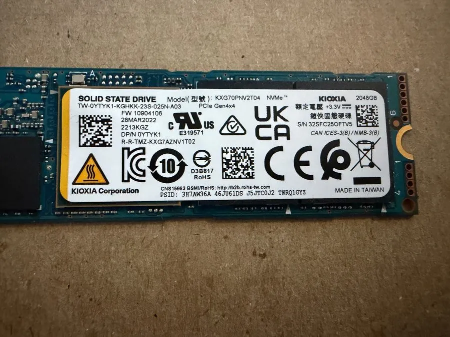 SSD-накопитель KIOXIA 2TB NVMe M.2 SSD PCIe Gen 4x4 KXG70PNV2T04 0YTYK1 98% Heal — фото лота 1