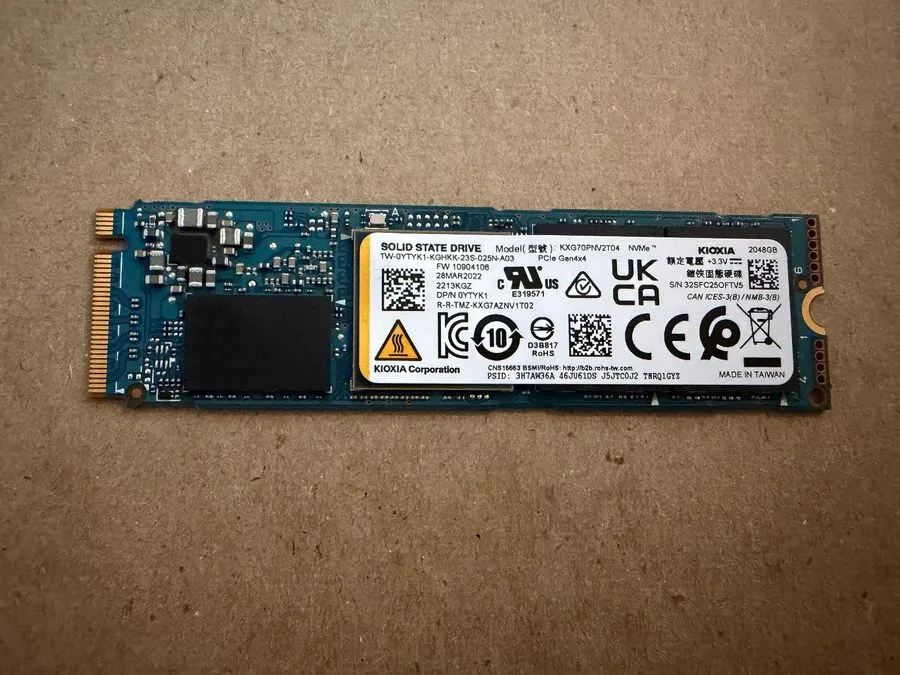 SSD-накопитель KIOXIA 2TB NVMe M.2 SSD PCIe Gen 4x4 KXG70PNV2T04 0YTYK1 98% Heal — фото лота 2