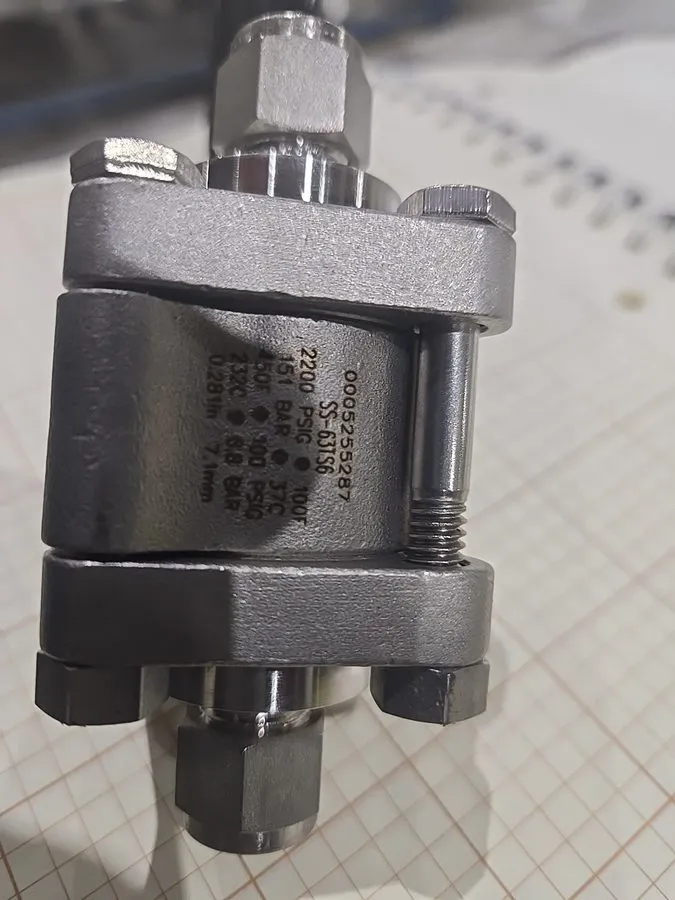 Клапан Swagelok SS-63TS6 Stainless Steel 3-Piece 60 Series Ball Valve FNSP