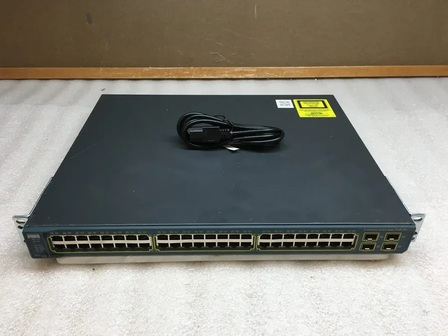 Коммутатор Cisco Catalyst WS-C3560-48PS 48-Port PoE+ Switch / Factory Reset