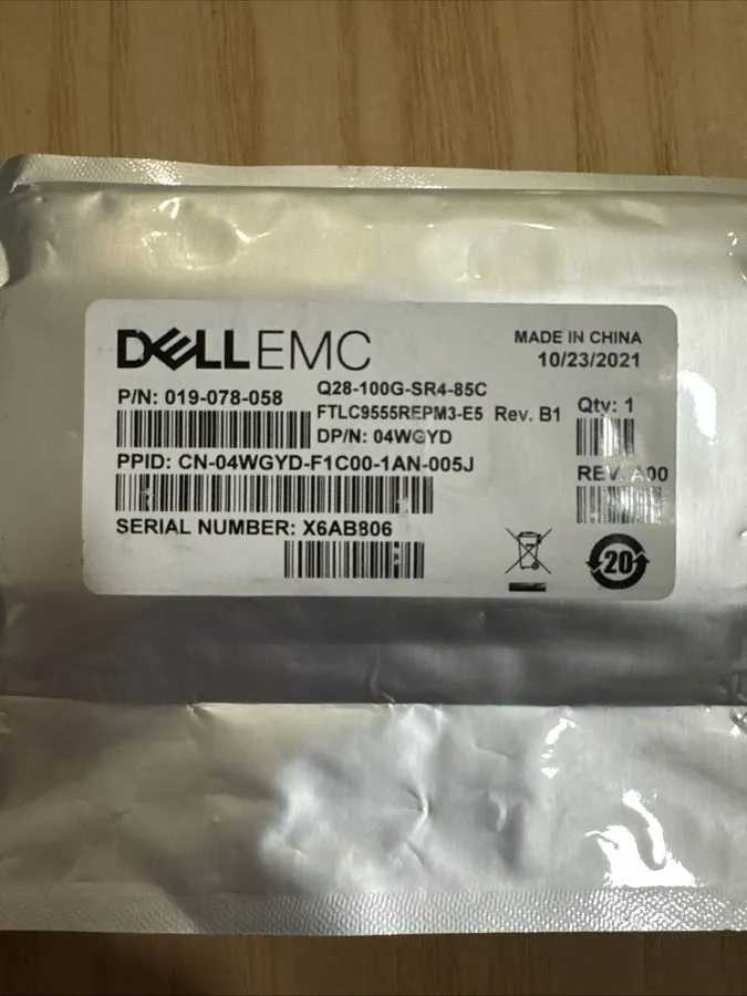 Трансивер Dell EMC 04WGYD Q28-100G-SR4-85C 100G QSFP28 SR4 019-078-058