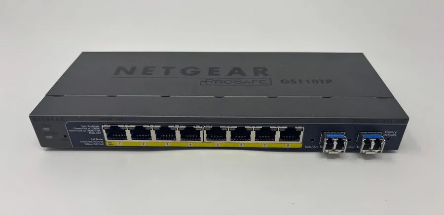 Коммутатор NETGEAR GS110TPv3 8 Port Gigabit PoE+ Ethernet Smart Switch 2 SFP GS1