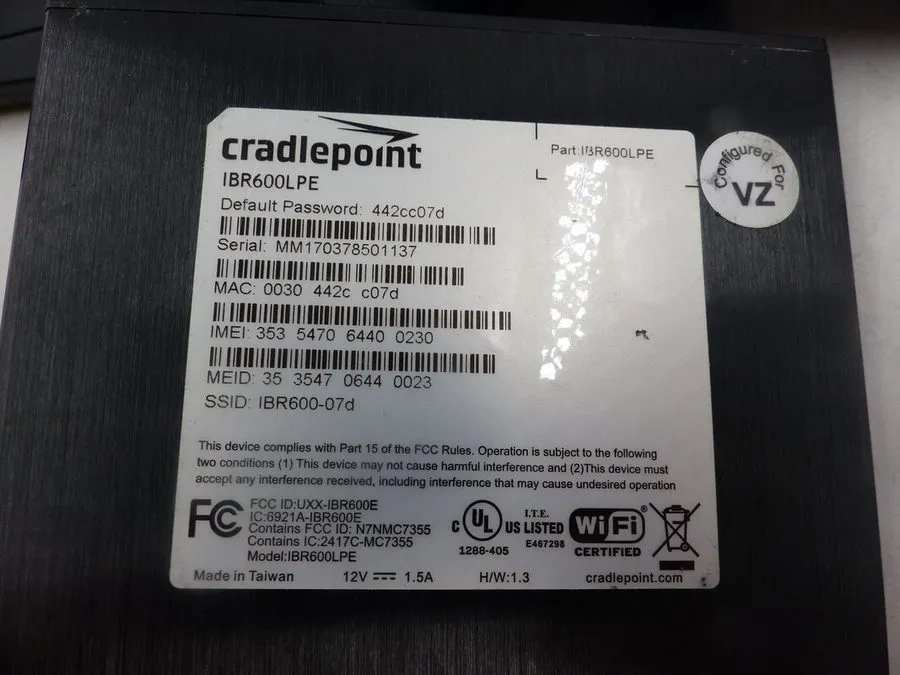 Маршрутизатор CRADLEPOINT IBR600LPE MOBILE MULTI-BAND 4G WIRELESS ACCESS POINT