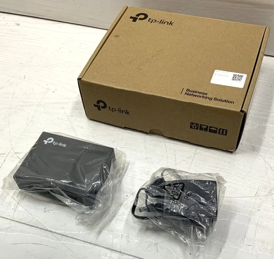 Медиаконвертер TP-Link MC220L Gigabit Ethernet SFP to RJ45 Fiber Media Converter