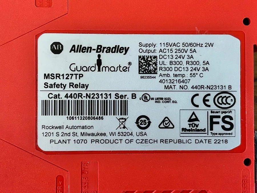 Реле безопасности Allen Bradley 440R-N23131 GuardMaster MSR127TP Safety Relay