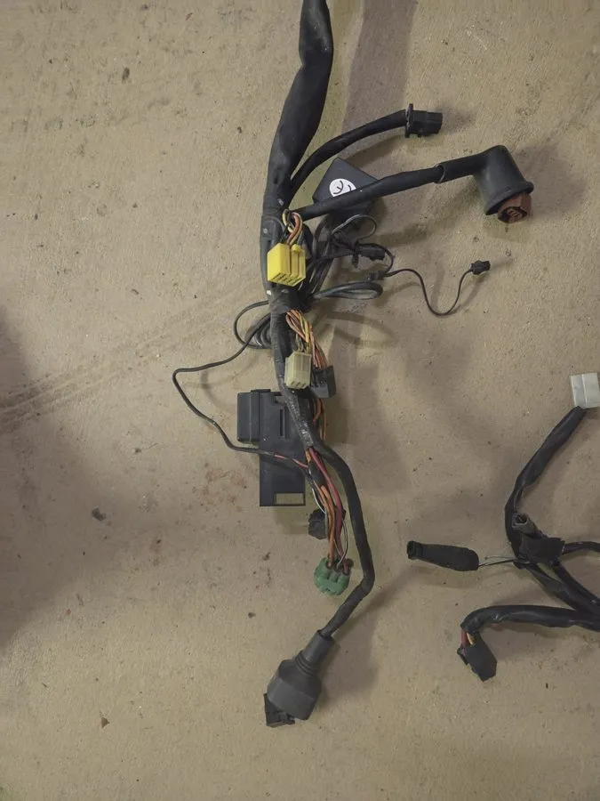 Жгут проводов 1999-2007 SUZUKI HAYABUSA GSX1300R HEADLIGHT SUB WIRING HARNESS WI