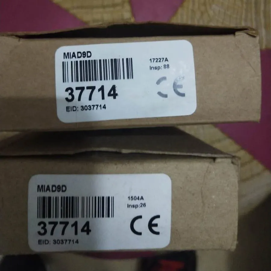 Фотоэлектрический датчик BANNER Photoelectric switch sensor MIAD9D