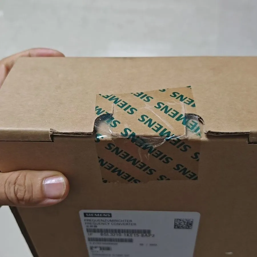 Частотный преобразователь Siemens 6SL3210-1KE15-8AP2 G120C Compact Frequency Con