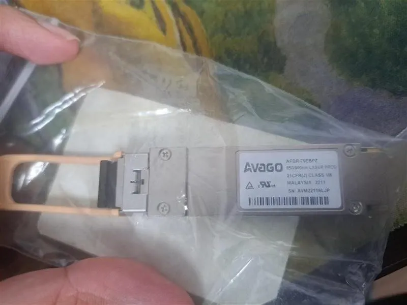 Трансивер Avago AFBR-79EBPZ 40G BiDi QSFP+ 850/900nm MMF Transceiver Modules