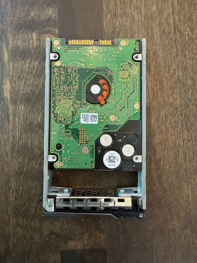Жёсткий диск Dell 00KV02 0KV02 HUC101812CSS200 1.2TB 2.5" 10K 12Gbps SAS HDD Har — фото лота 2