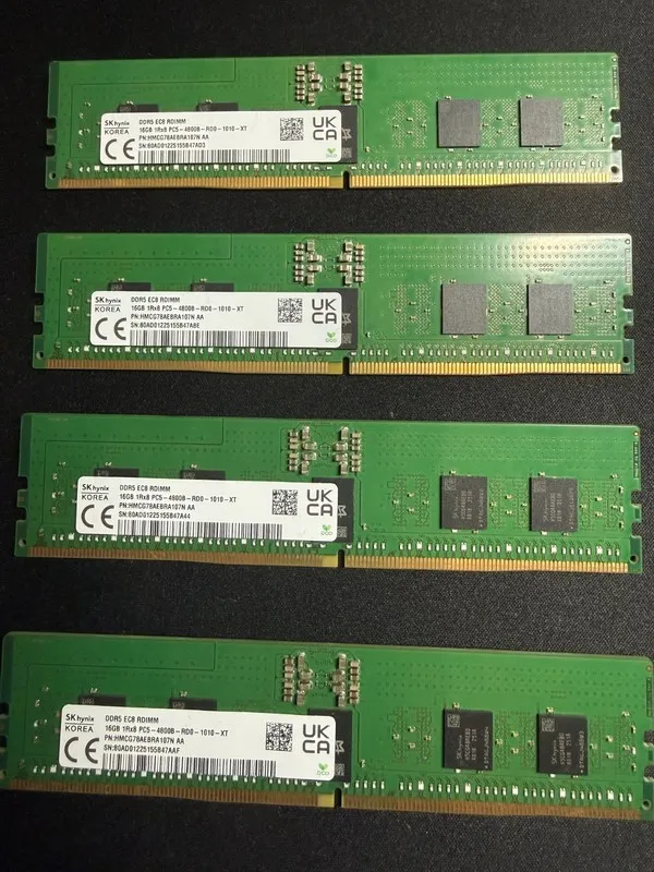 Модуль памяти SK HYNIX HMCG78AEBRA107N 16GB 1Rx8 PC5-4800B DDR5 EC8 RDIMM Server