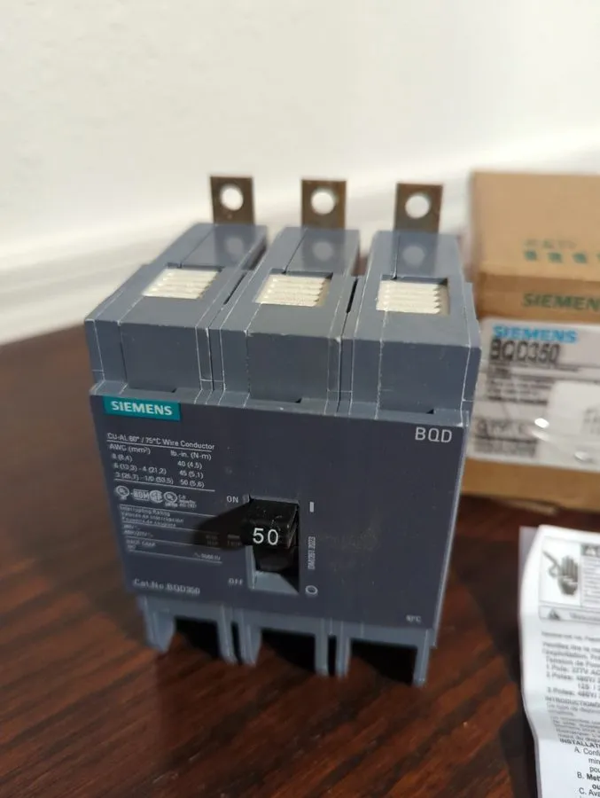 Автоматический выключатель SIEMENS BQD350 50 Amp 3Pole 480V Bolt-On Circuit Brea — фото лота 1