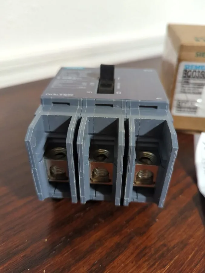 Автоматический выключатель SIEMENS BQD350 50 Amp 3Pole 480V Bolt-On Circuit Brea — фото лота 2