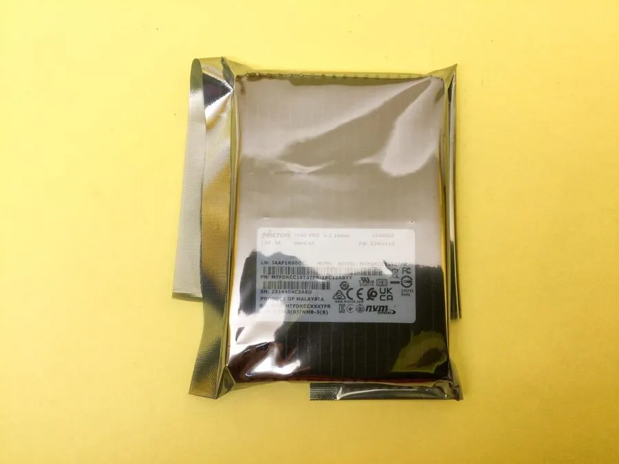 SSD-накопитель Micron MTFDKCC15T3TFR 15.36TB NVME U.3 2.5in SSD (80%-89% Health 