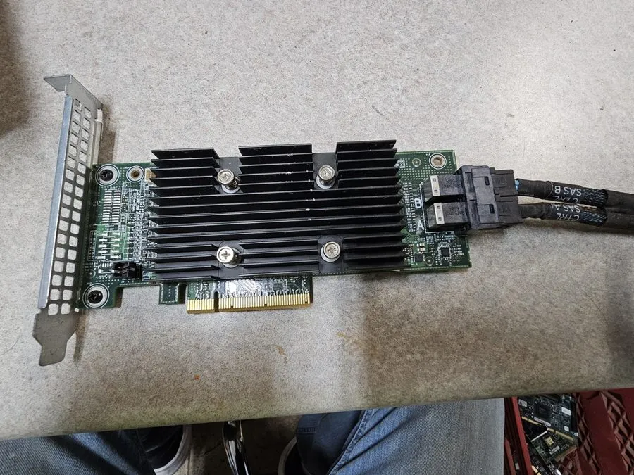 Контроллер Dell PERC H330 8-PORT SAS/SATA 12GB PCI-E HBA 04Y5H1 JBOD Controller  — фото лота 1